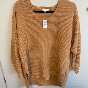 American Eagle Outfitters V-Neck Tan M Sweater brand new with tags
